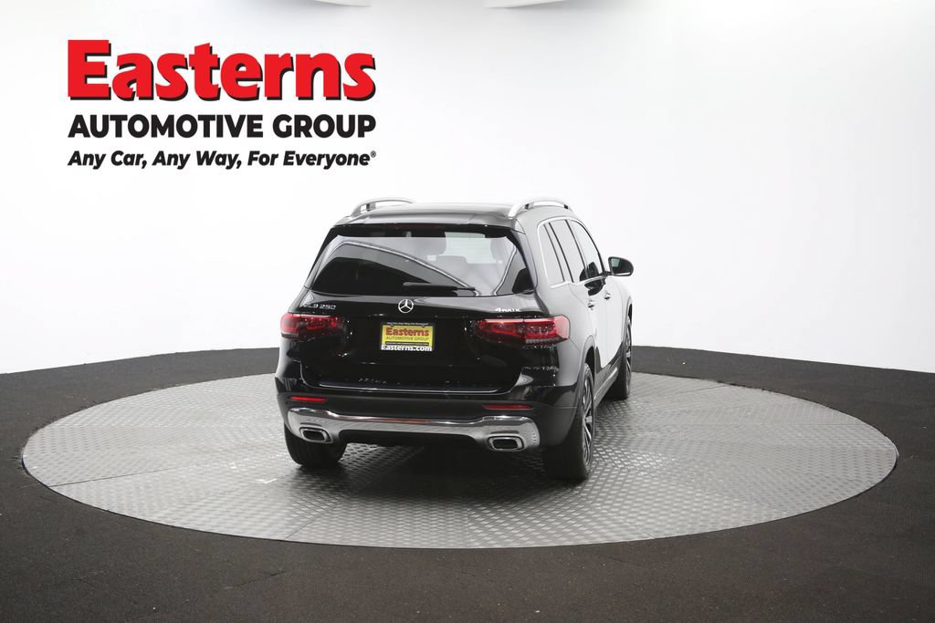 Used 2022 Mercedes-Benz GLB 250 4MATIC w/ Premium Package Lite image 39