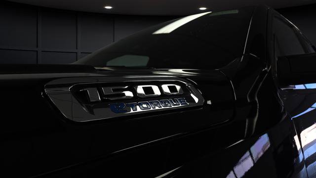 New 2026 RAM 1500 4x4 Crew Cab image 42