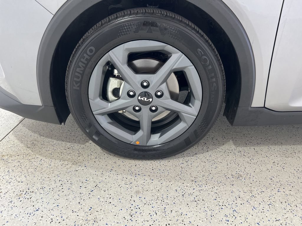 Used 2025 Kia K4 FWD image 28