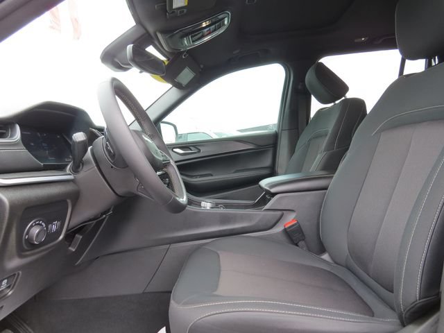 Certified 2024 Jeep Grand Cherokee Laredo X RWD image 16