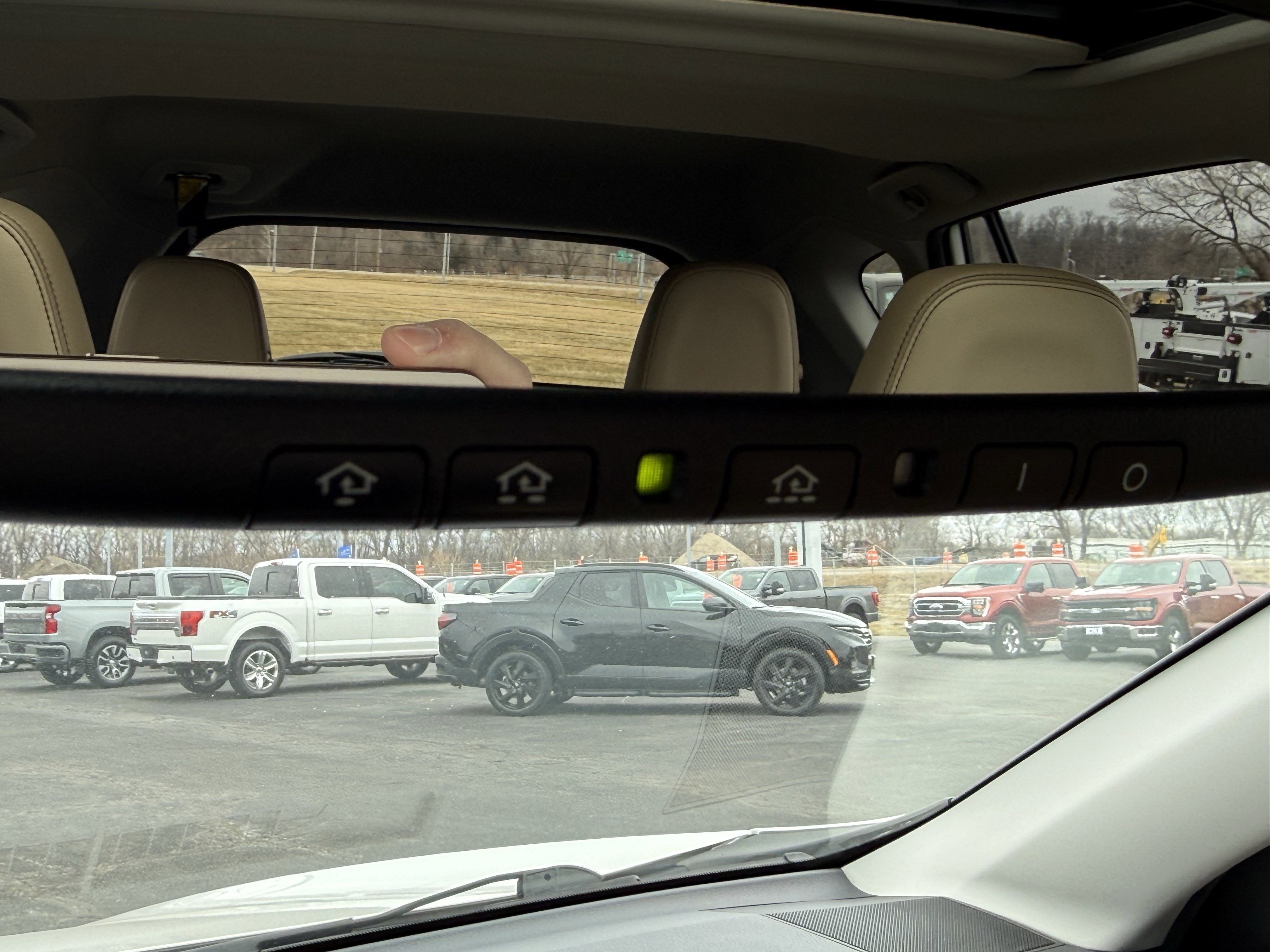 Used 2014 Toyota RAV4 Limited w/ Technology Package image 28