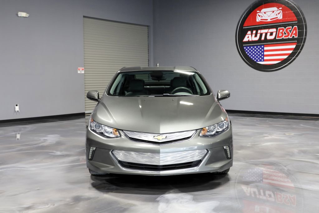 Used 2017 Chevrolet Volt LT w/ Comfort Package FWD image 2