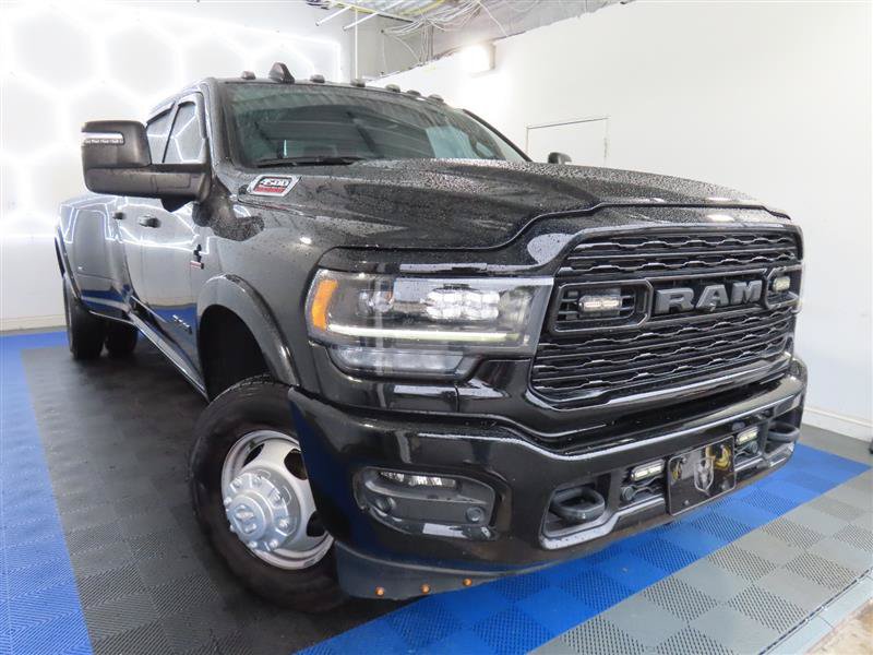 Used 2024 RAM 3500 Limited w/ Night Edition AWD/4WD image 2