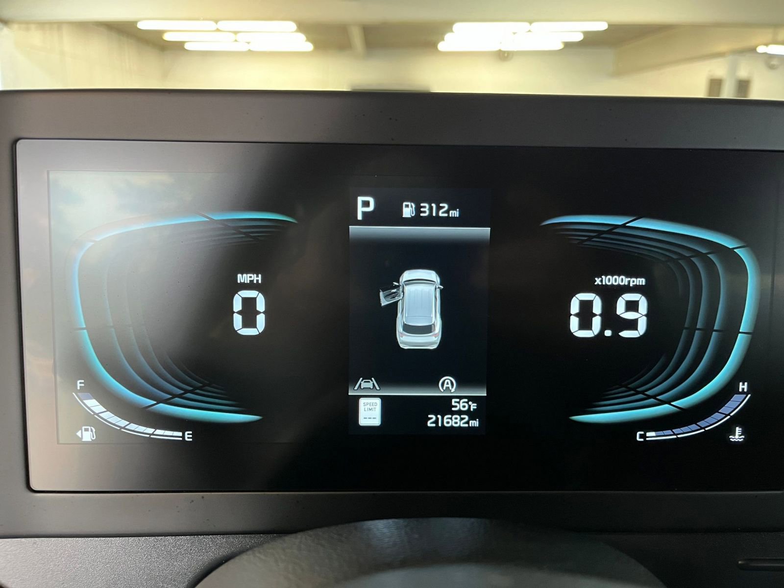 Used 2025 Kia Sportage LX image 40