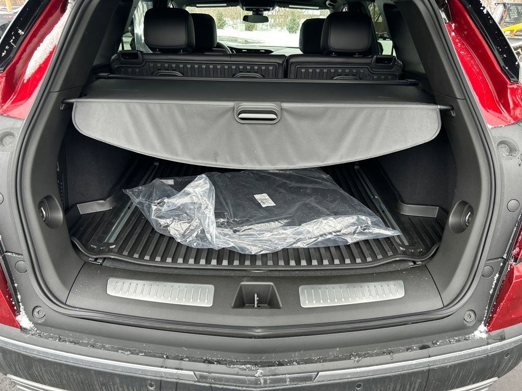 Used 2025 Cadillac XT5 Premium Luxury w/ LPO, Floor Liner Package image 16