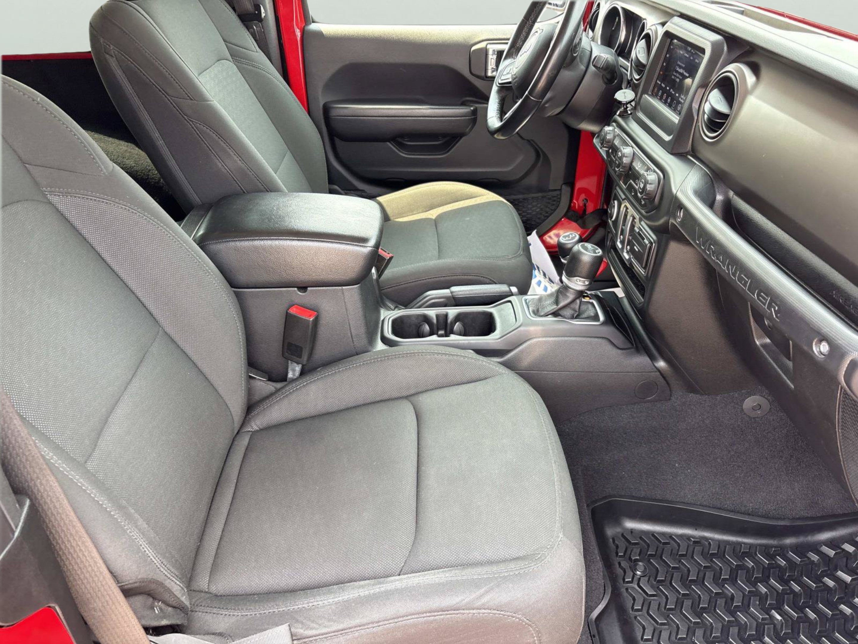 Used 2020 Jeep Wrangler Sport AWD/4WD image 13