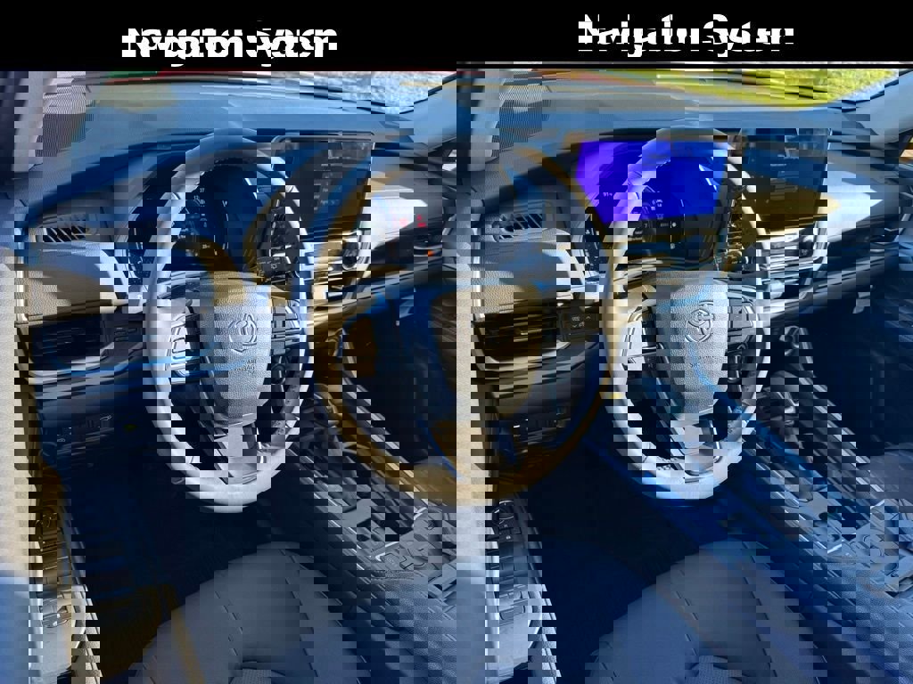 Used 2025 Toyota Grand Highlander FWD image 3