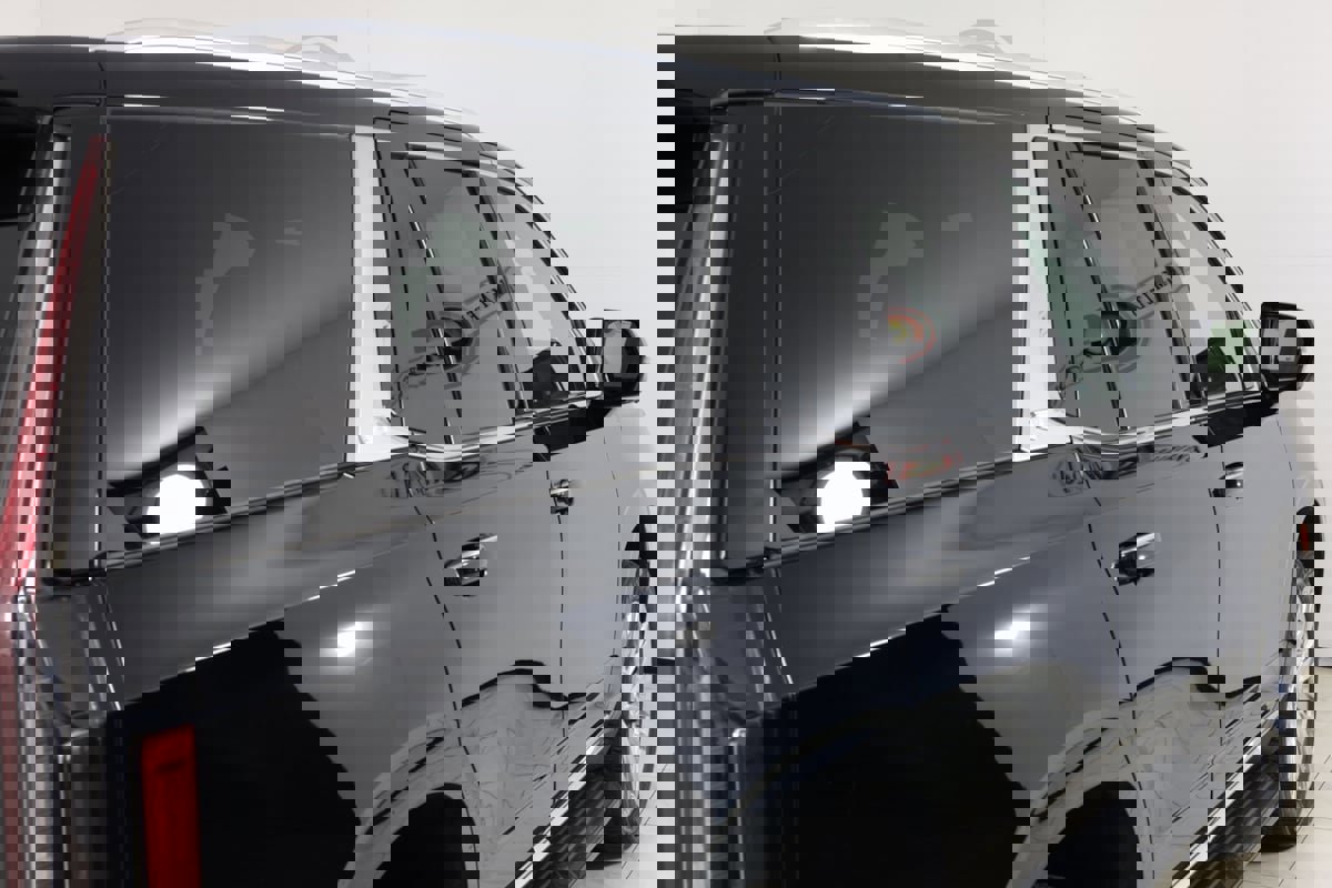 Used 2022 Cadillac Escalade Premium Luxury image 46