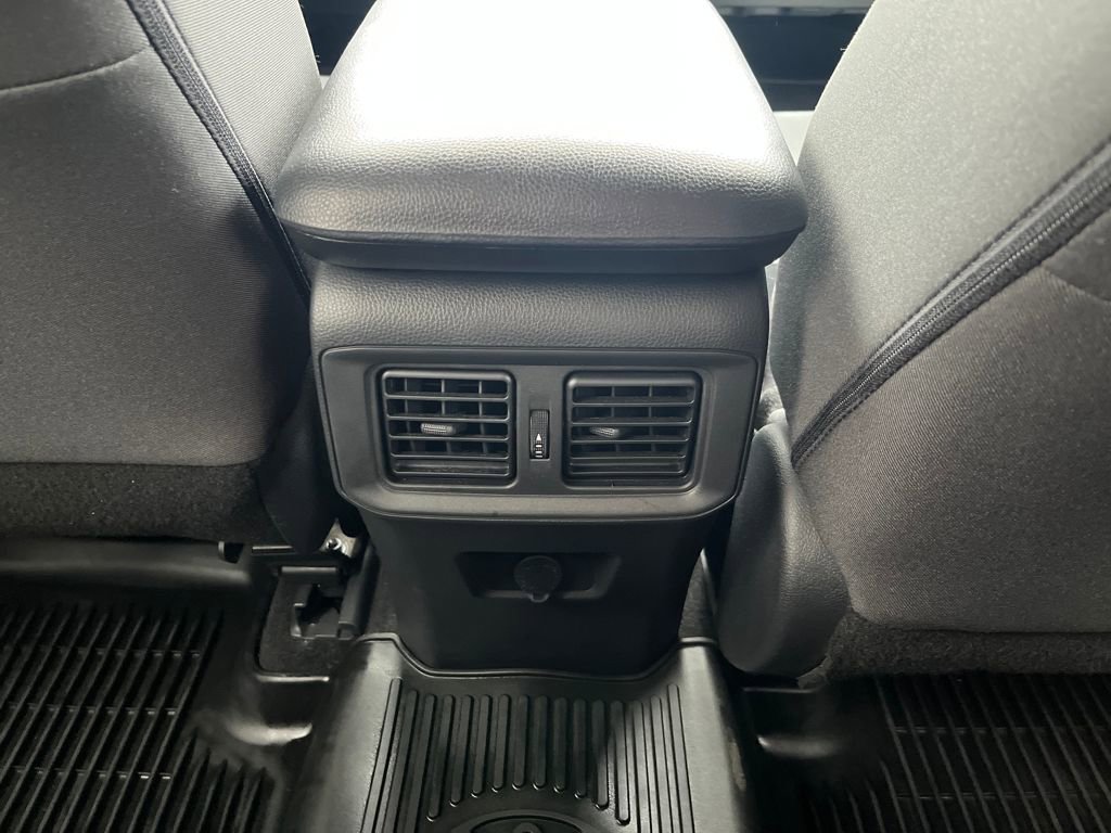 Used 2022 Toyota RAV4 LE image 30