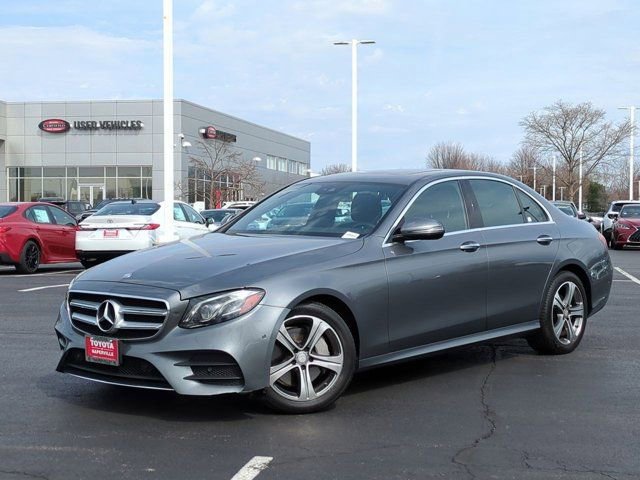Used 2017 Mercedes-Benz E 300 4MATIC image 2
