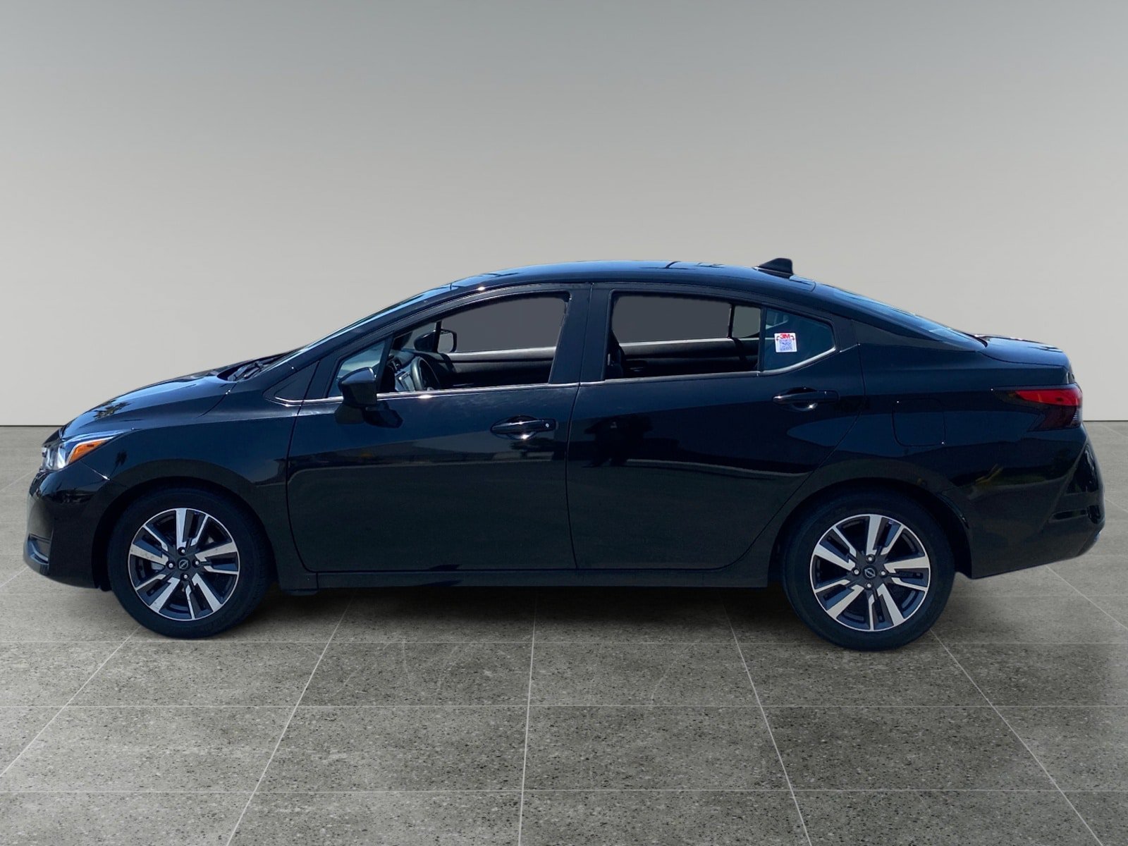 Used 2023 Nissan Versa SV FWD image 2