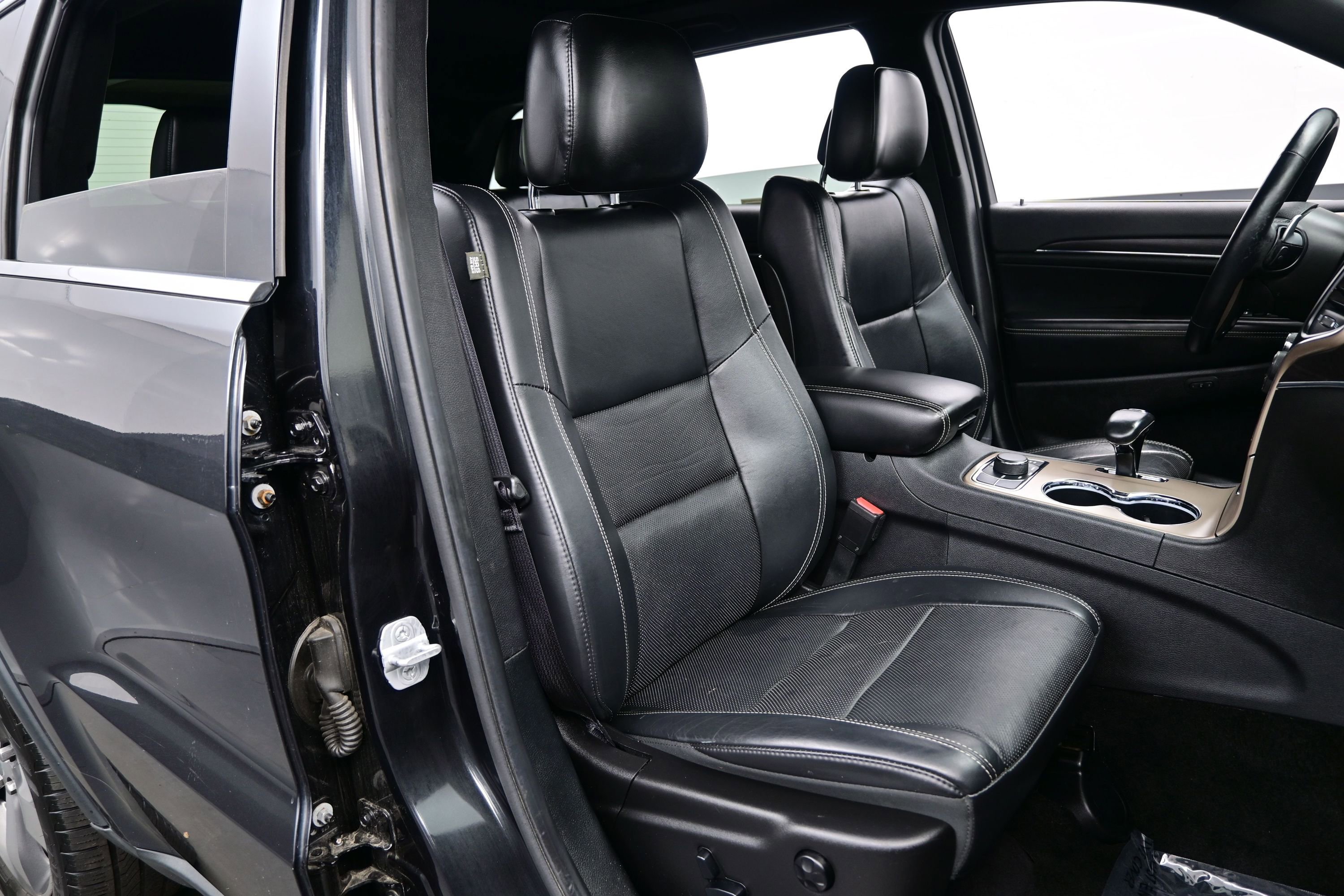 Used 2014 Jeep Grand Cherokee Limited w/ Luxury Group II AWD/4WD image 13