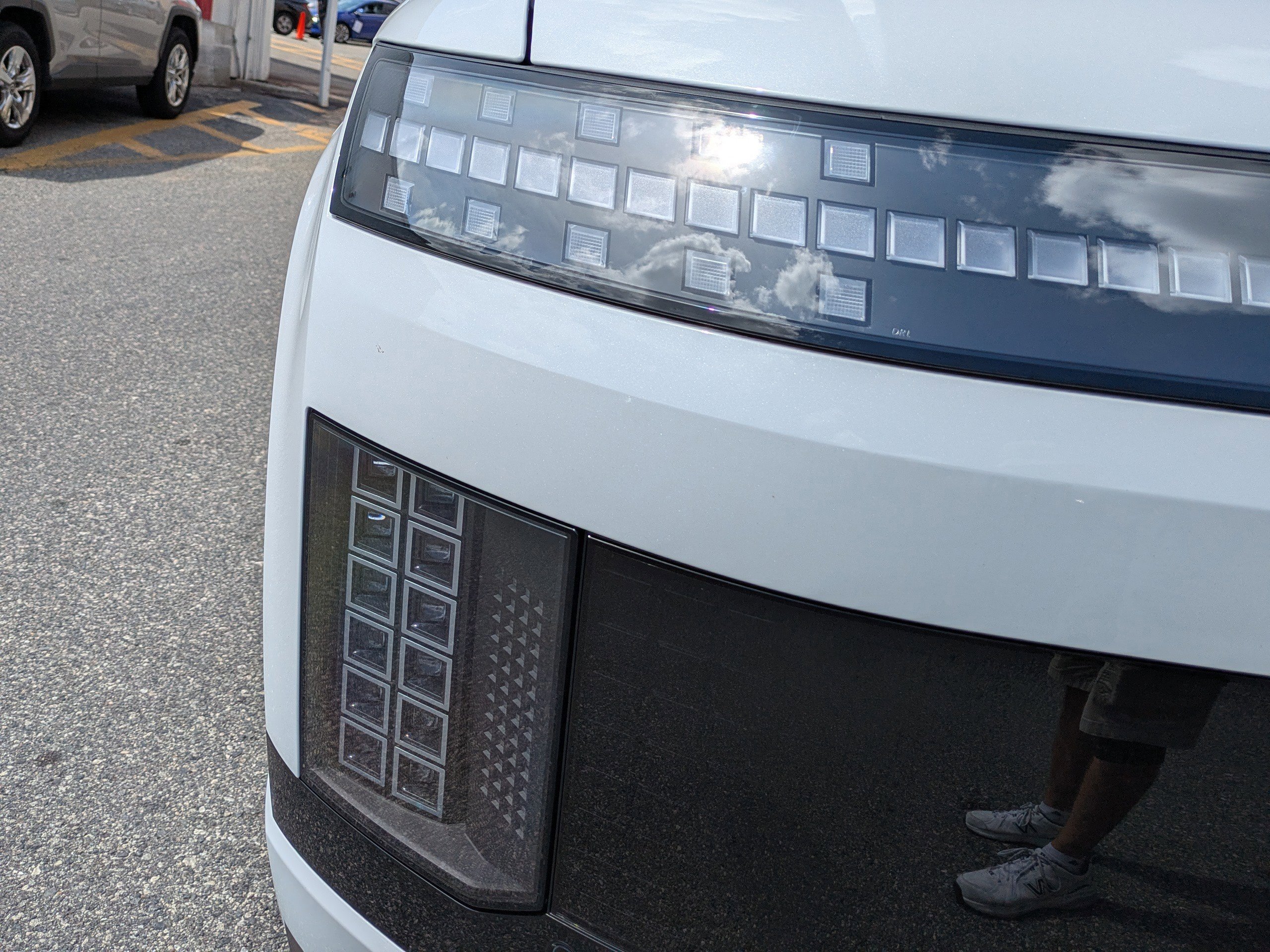 New 2026 Hyundai Ioniq 9 Calligraphy image 13