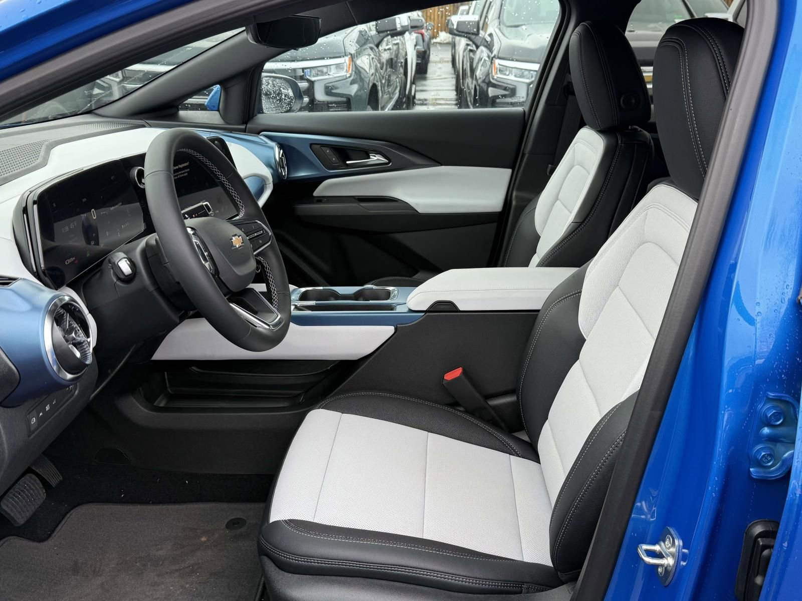 New 2026 Chevrolet Equinox EV LT w/ Convenience Package II image 20