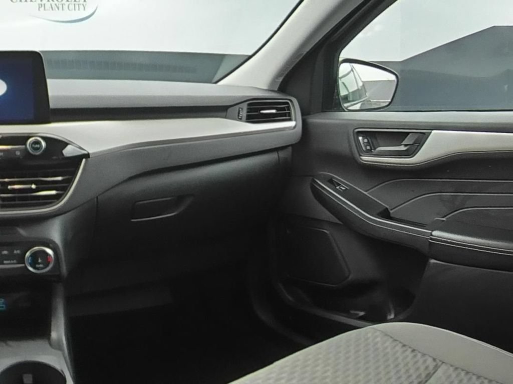 Used 2022 Ford Escape SE w/ SE Sport Appearance Package FWD image 15