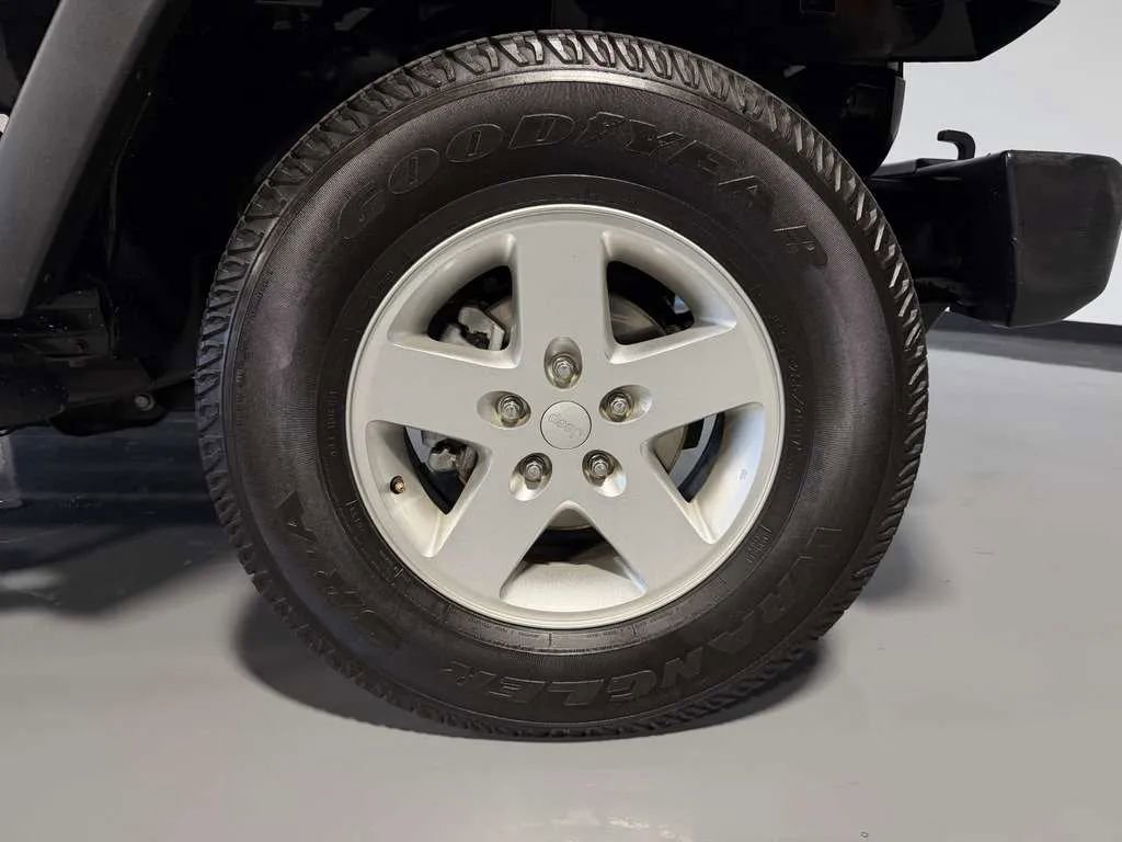 Used 2016 Jeep Wrangler Unlimited Sport w/ Quick Order Package 24S AWD/4WD image 9