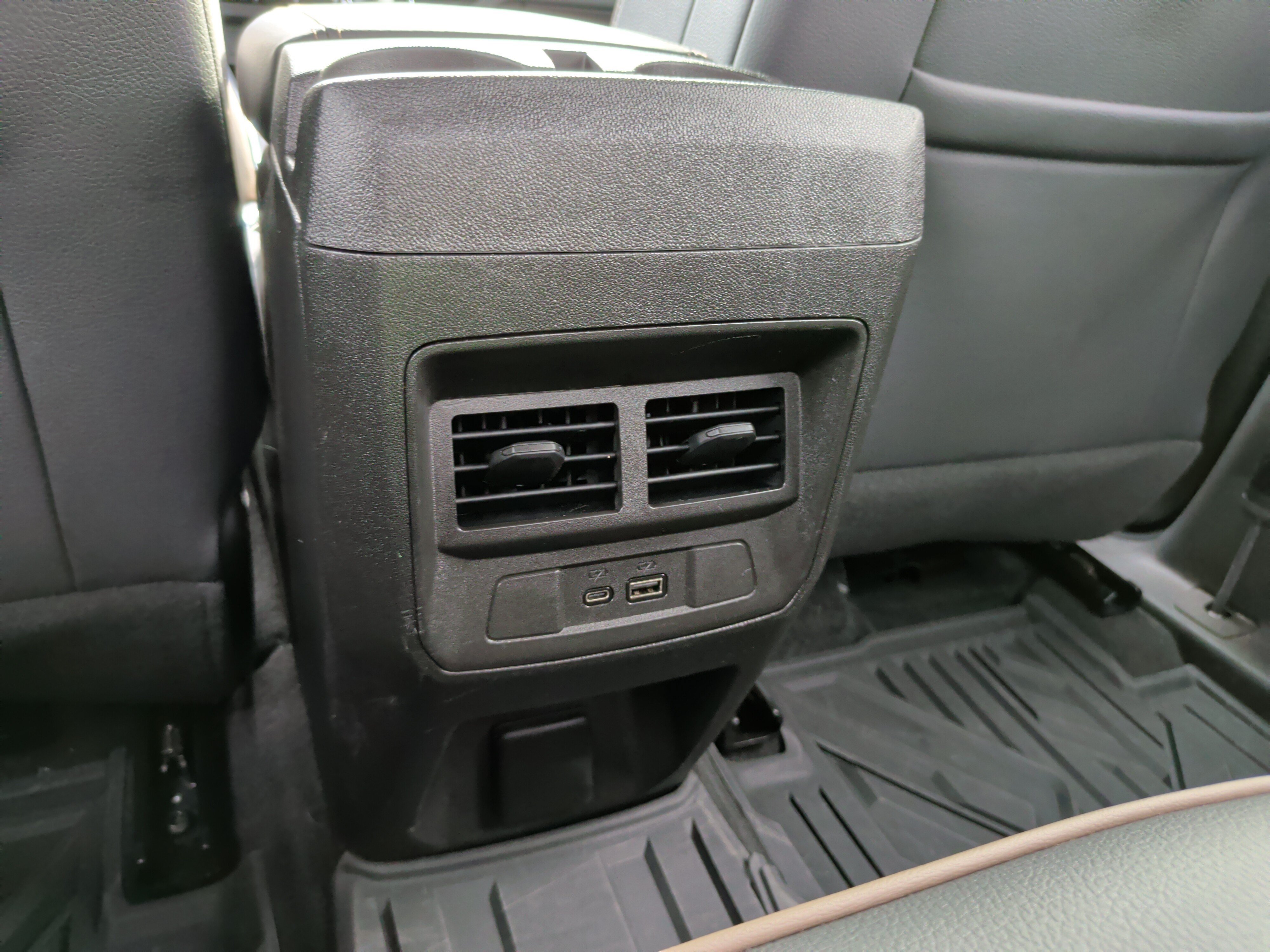 Used 2023 GMC Canyon Denali w/ Denali Black Edition AWD/4WD image 36
