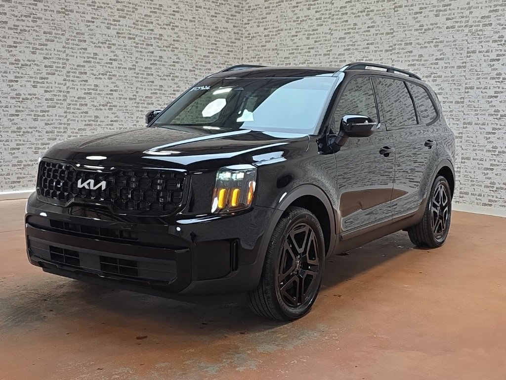 Used 2024 Kia Telluride EX X-Line image 3