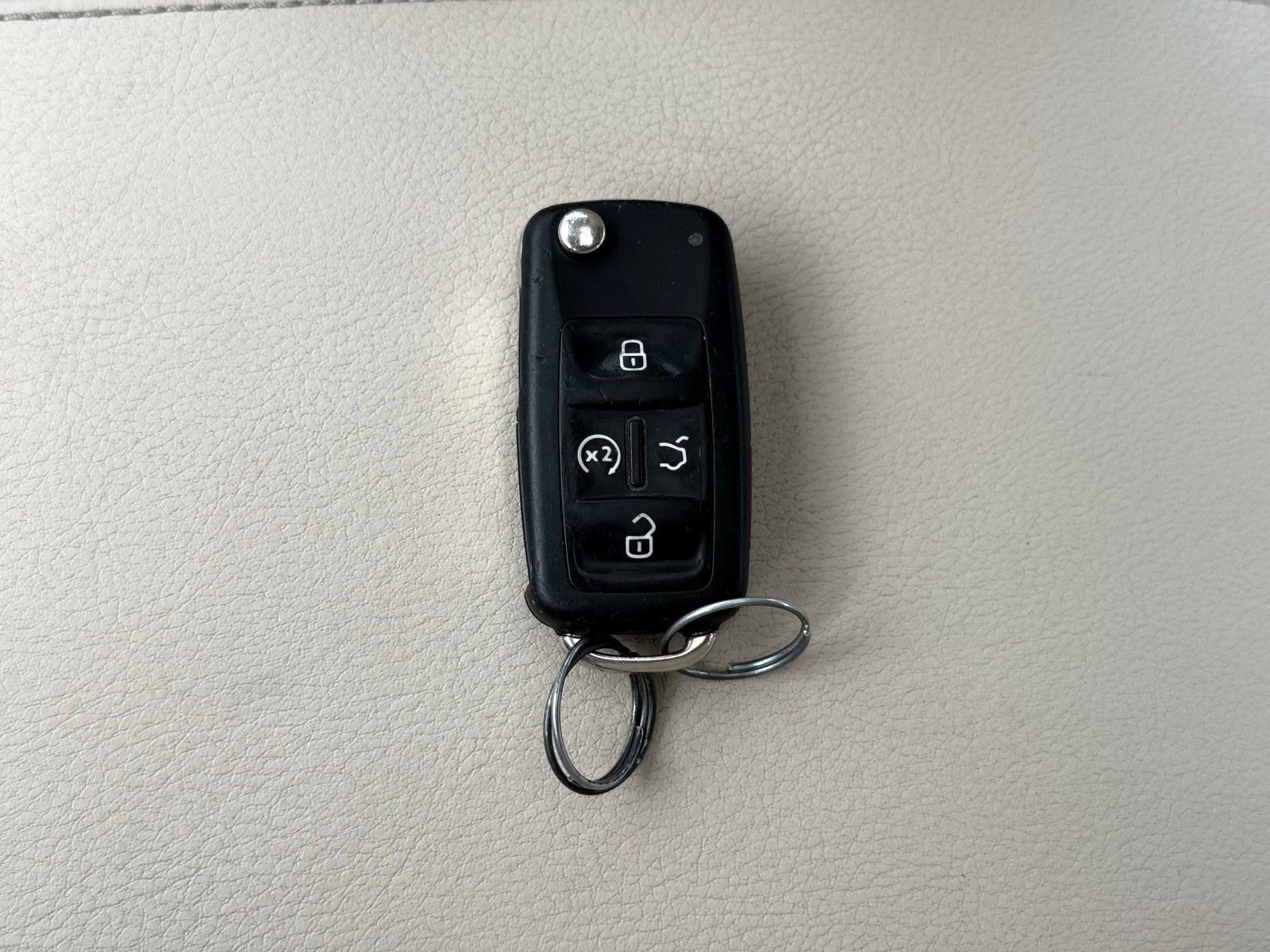 Used 2014 Volkswagen Passat 1.8T SEL Premium image 47