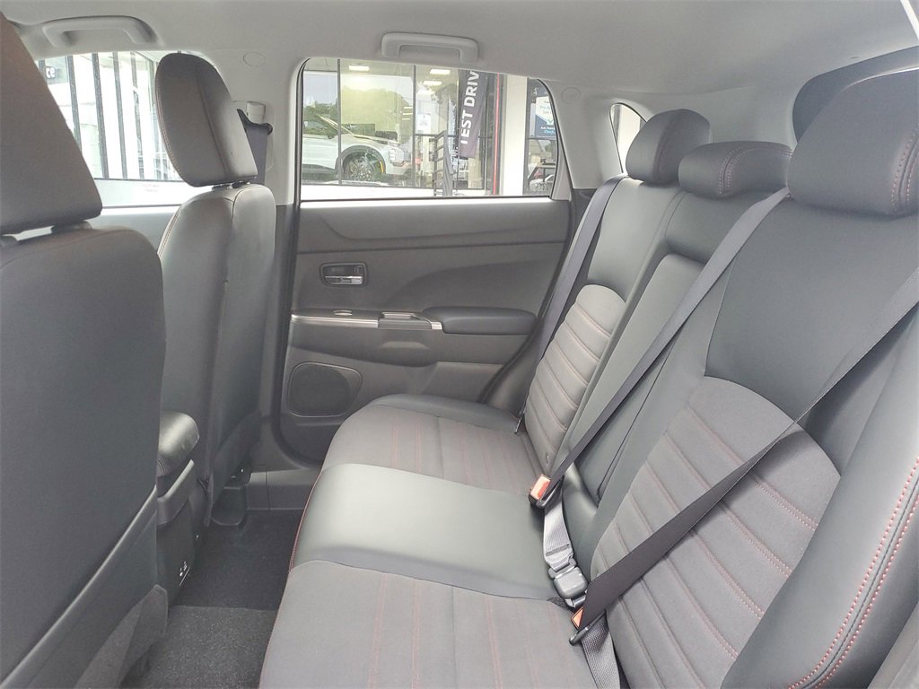 New 2025 Mitsubishi Outlander Sport SE image 13