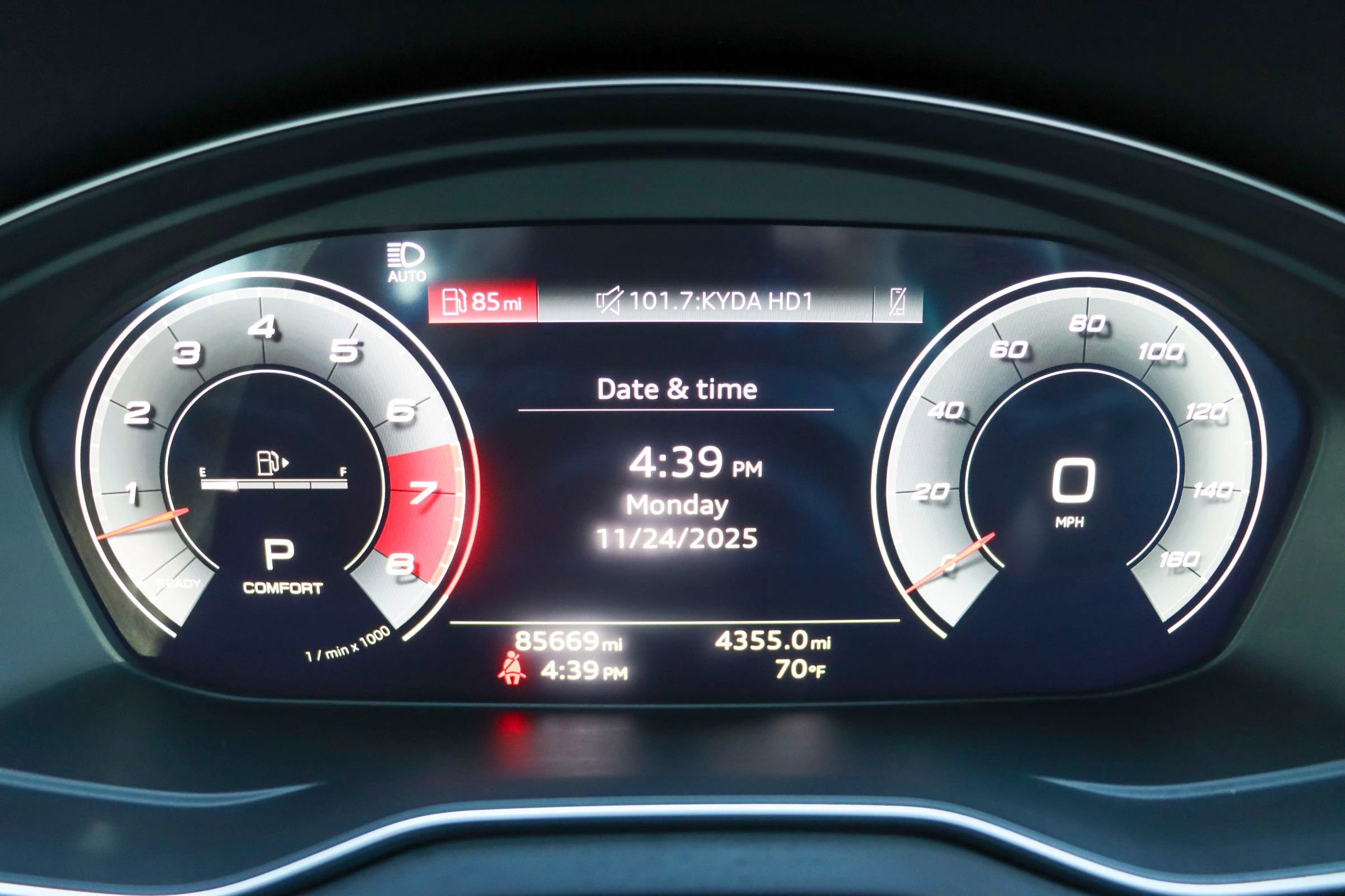 Used 2021 Audi SQ5 Premium Plus w/ Premium Plus Package image 32