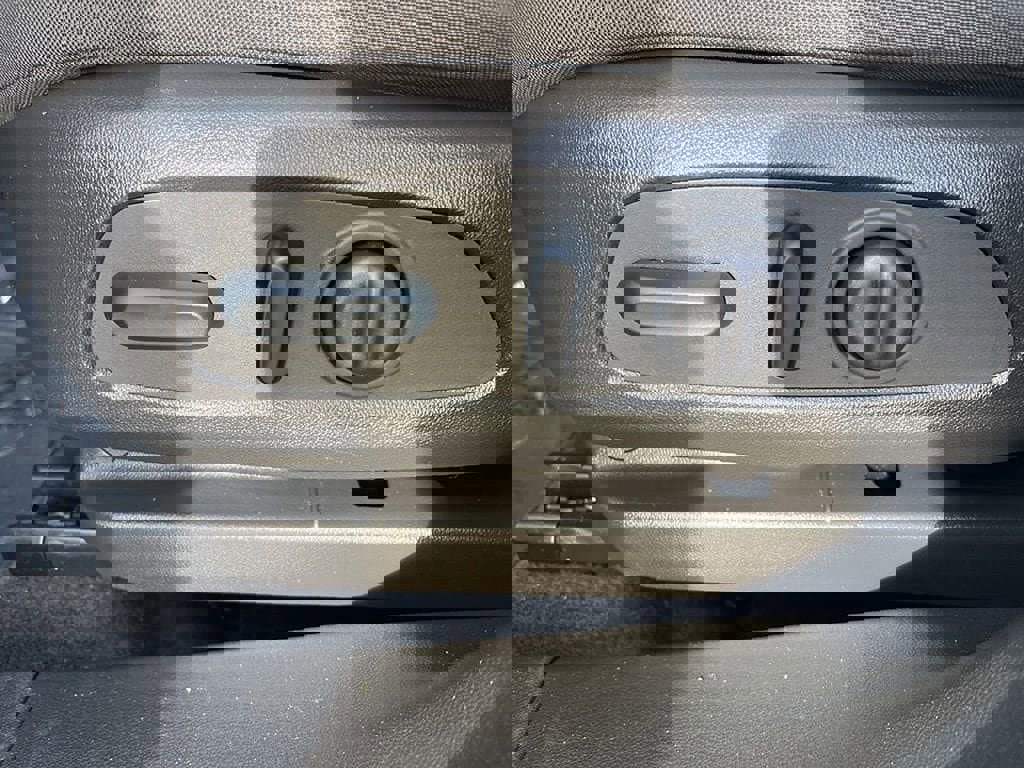 Used 2023 Chevrolet TrailBlazer LT w/ Convenience Package image 19