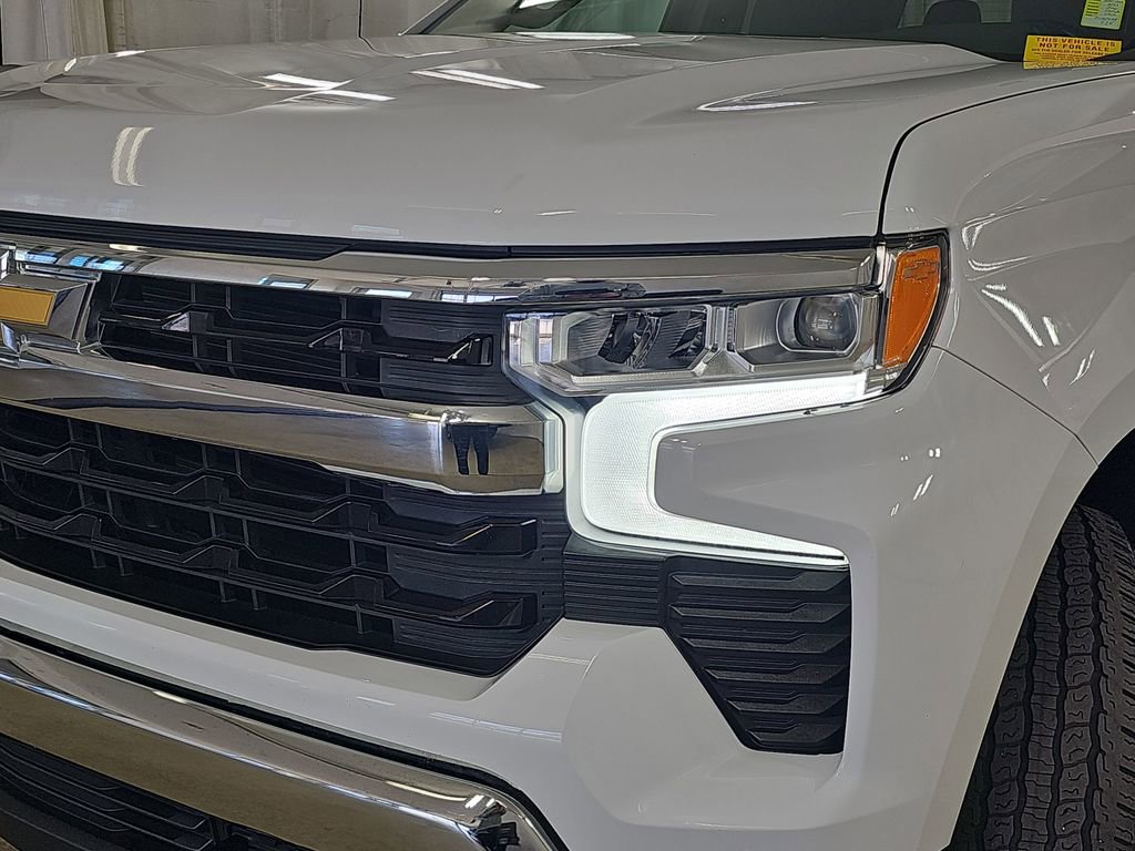 Used 2023 Chevrolet Silverado 1500 LT AWD/4WD image 36