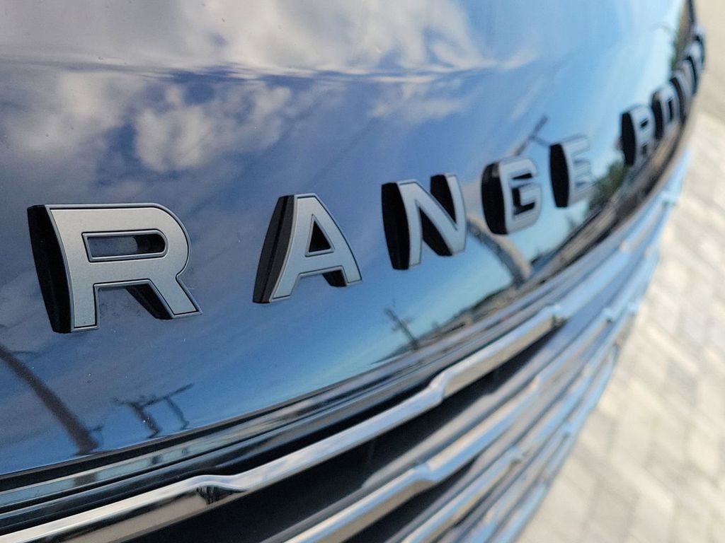 Certified 2023 Land Rover Range Rover SV AWD/4WD image 9