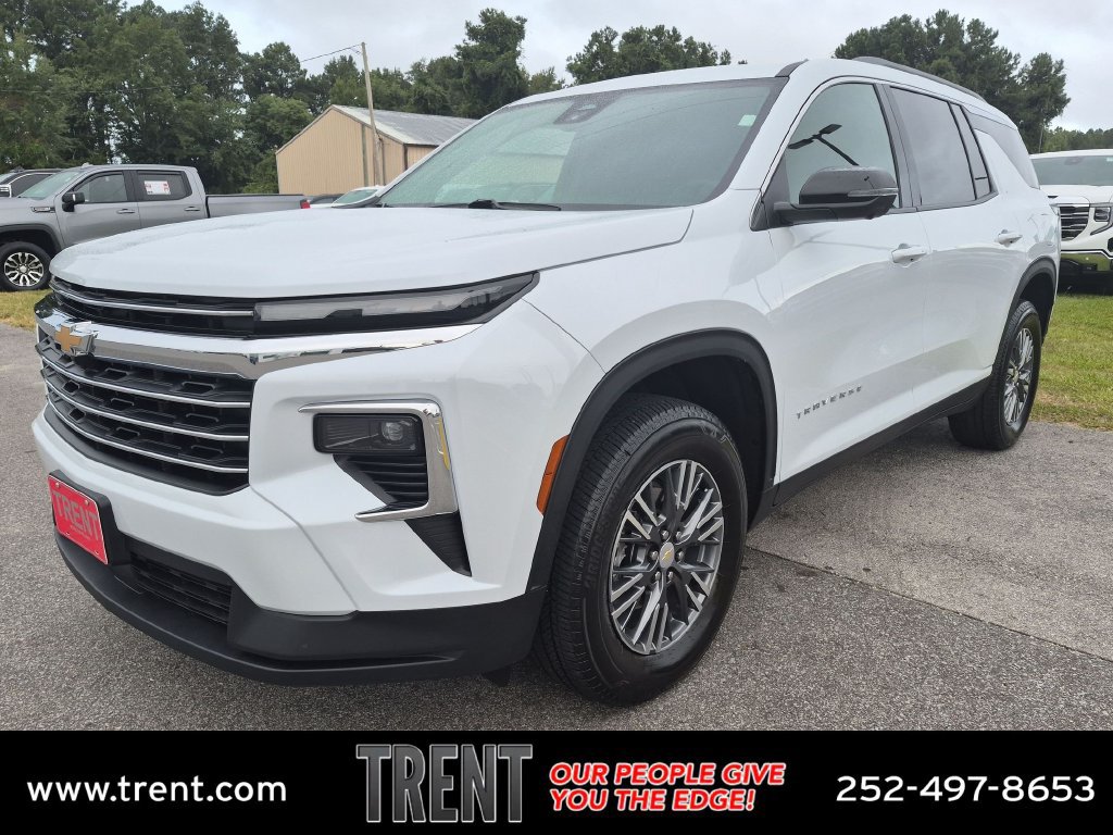 Used 2023 Chevrolet Traverse LS w/ Safety Package