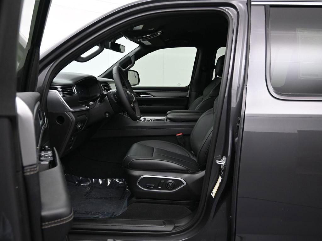 New 2026 Jeep Grand Wagoneer 4WD image 20