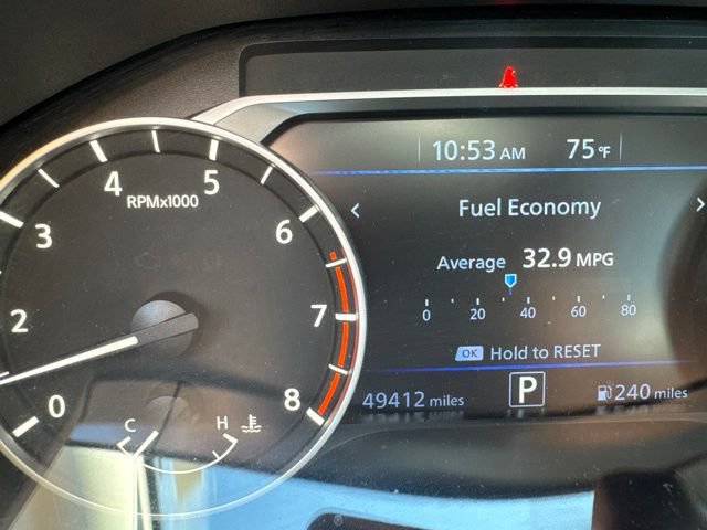 Used 2024 Nissan Altima 2.5 SV FWD image 2