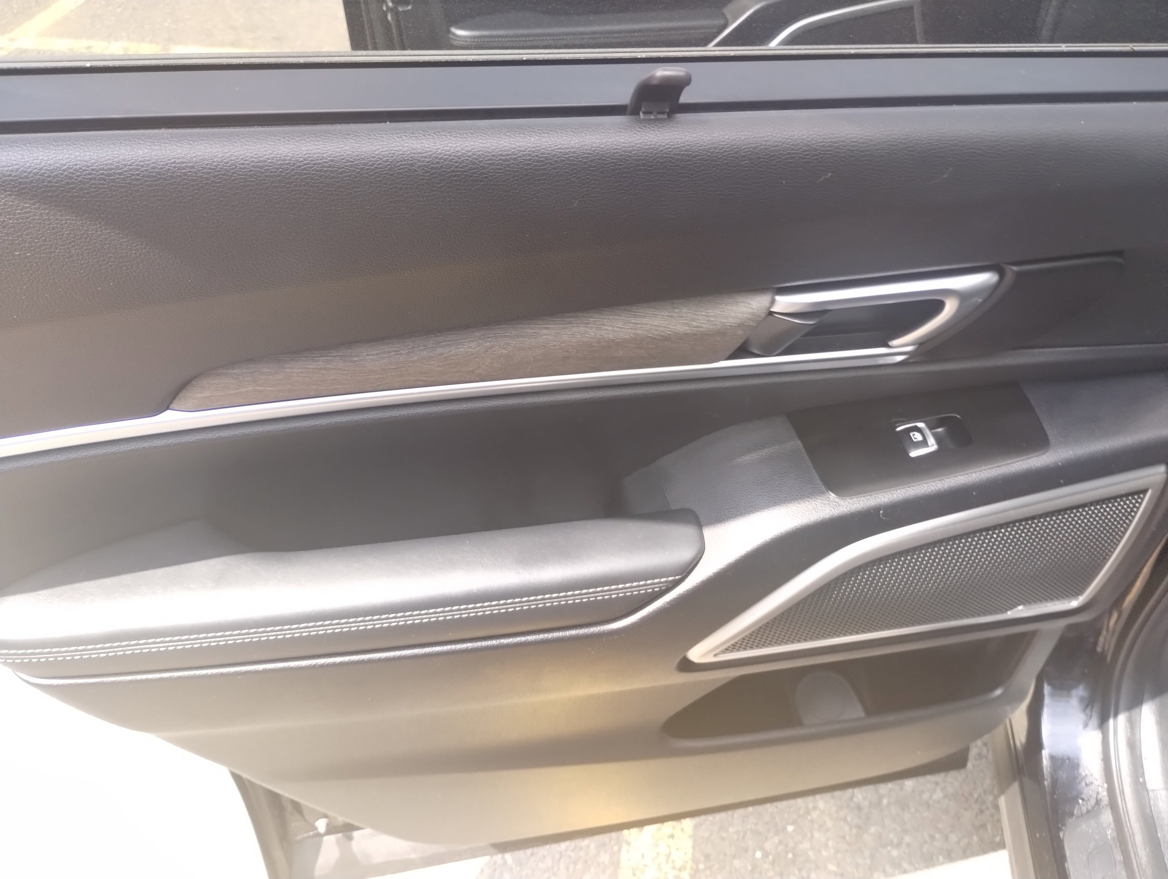 Used 2022 Kia Telluride EX image 18