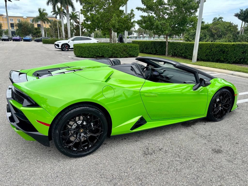 Used 2021 Lamborghini Huracan EVO RWD image 8