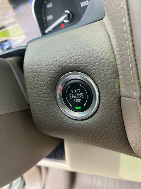Used 2021 GMC Yukon XL Denali w/ Denali Ultimate Package AWD/4WD image 23