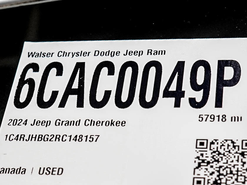 Used 2024 Jeep Grand Cherokee Limited w/ Luxury Tech Group II AWD/4WD image 31