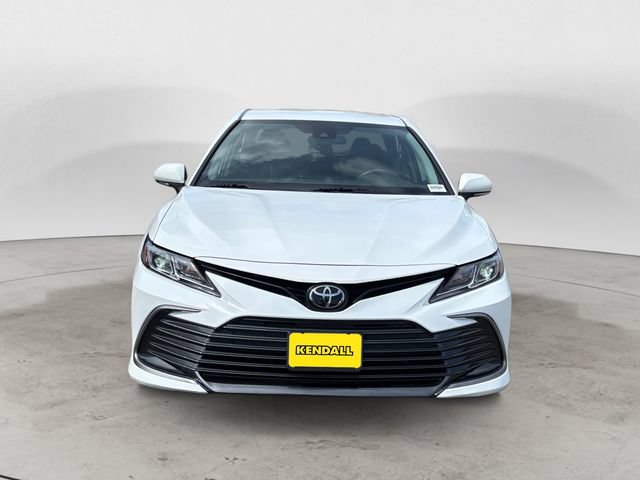 Used 2022 Toyota Camry LE FWD image 2