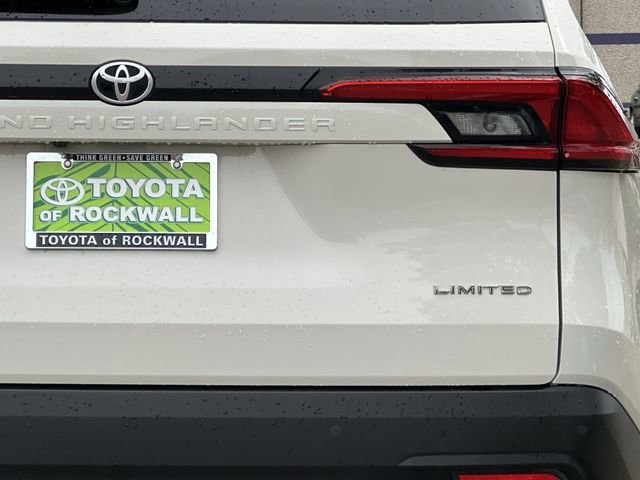 Used 2024 Toyota Grand Highlander Limited image 6