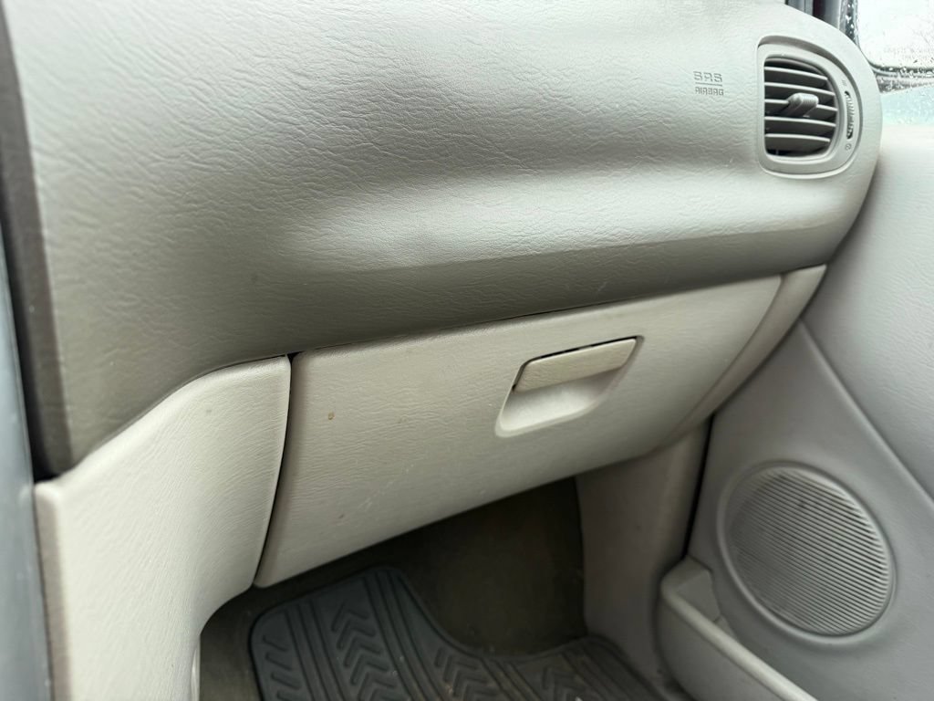 Used 2007 Chrysler Town & Country Limited FWD image 16