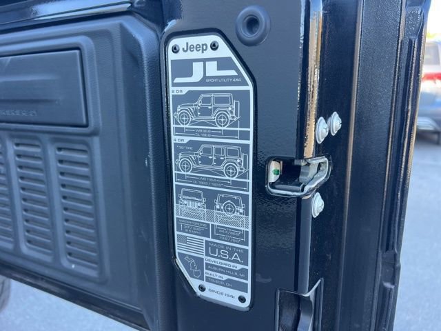 Used 2023 Jeep Wrangler Unlimited Sahara w/ Cold Weather Group image 44