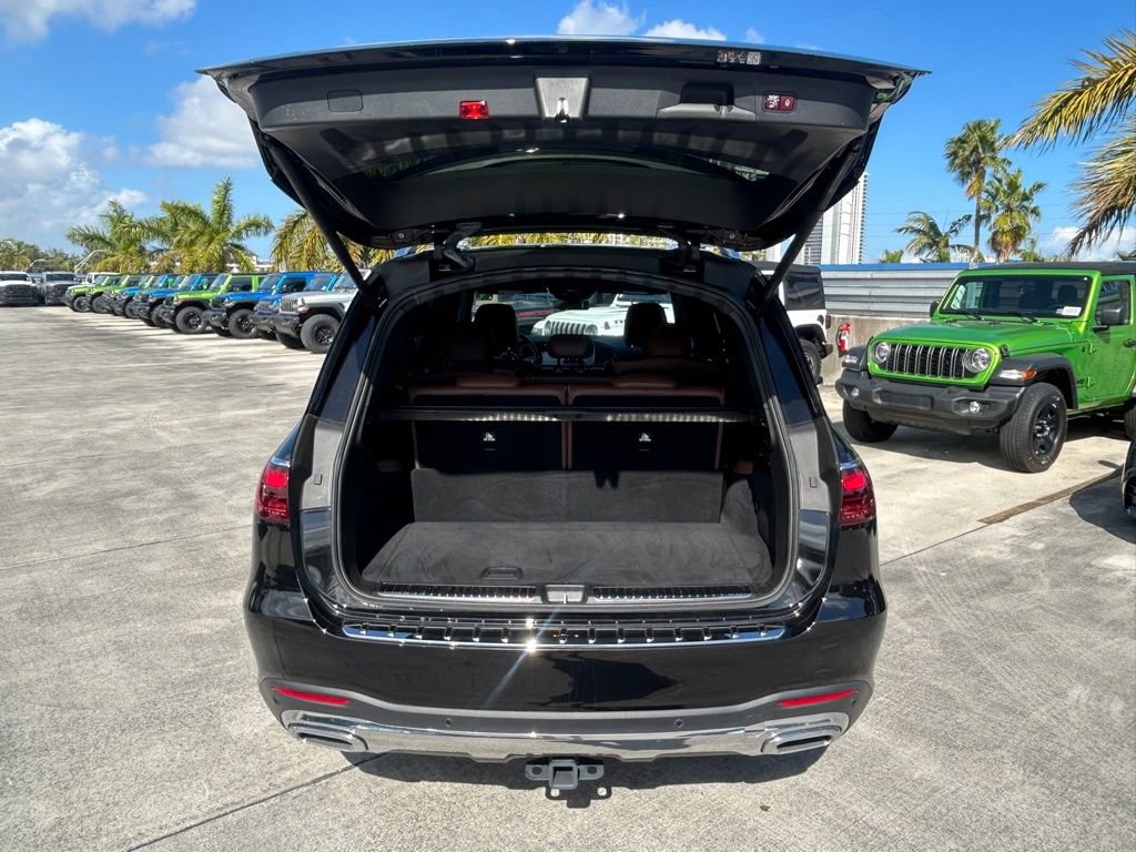 Used 2024 Mercedes-Benz GLS 450 4MATIC w/ AMG Line Exterior image 23