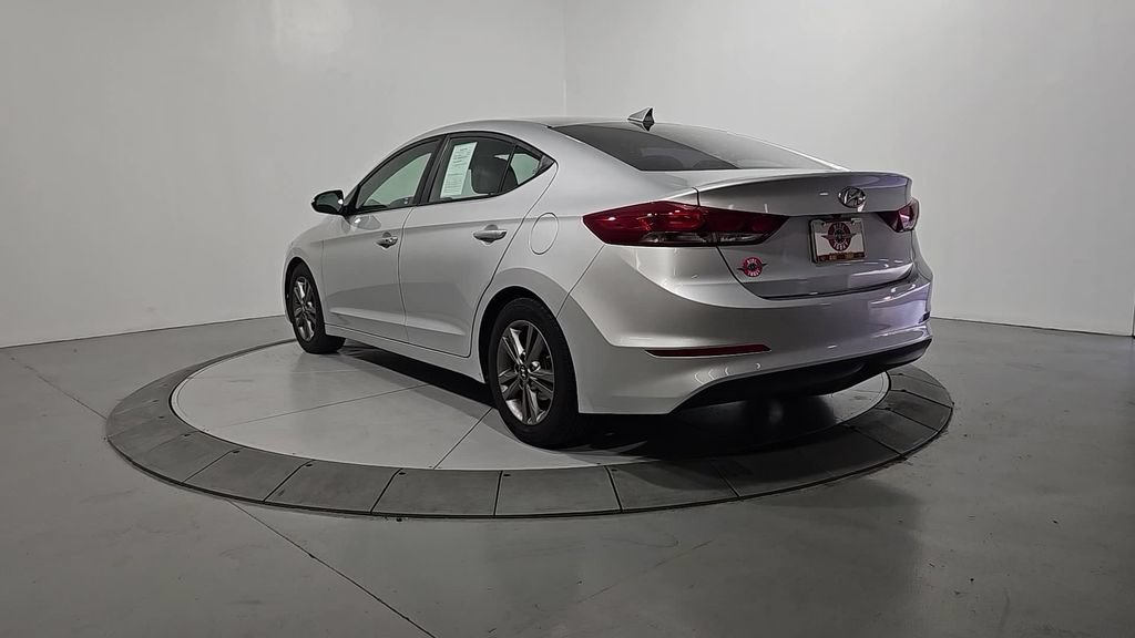 Used 2018 Hyundai Elantra Value Edition w/ Cargo Package FWD image 3