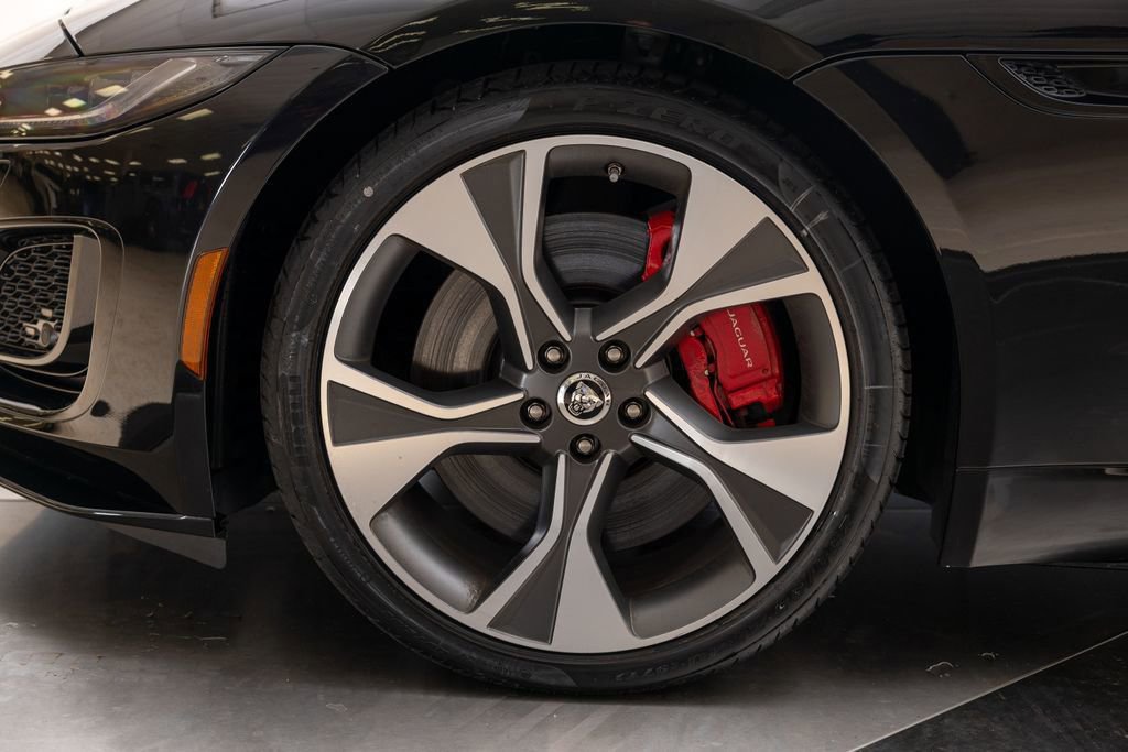Used 2024 Jaguar F-TYPE R-Dynamic RWD image 42