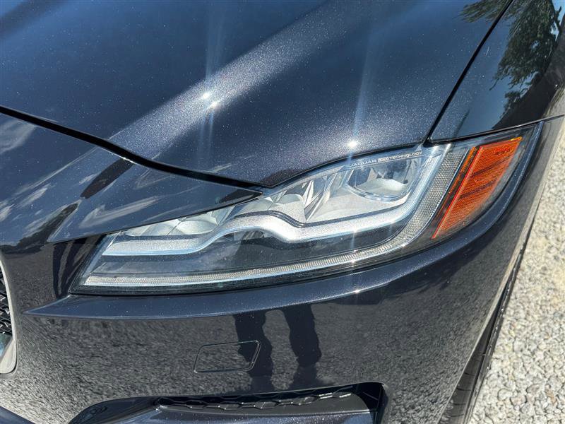 Used 2018 Jaguar F-PACE Portfolio image 19