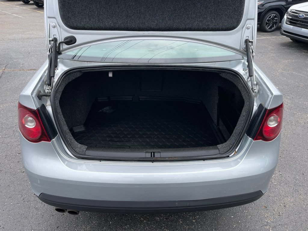 Used 2009 Volkswagen Jetta SE FWD image 26