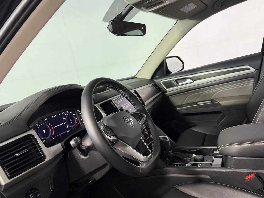 Used 2023 Volkswagen Atlas SE w/ Panoramic Sunroof Package AWD/4WD image 19