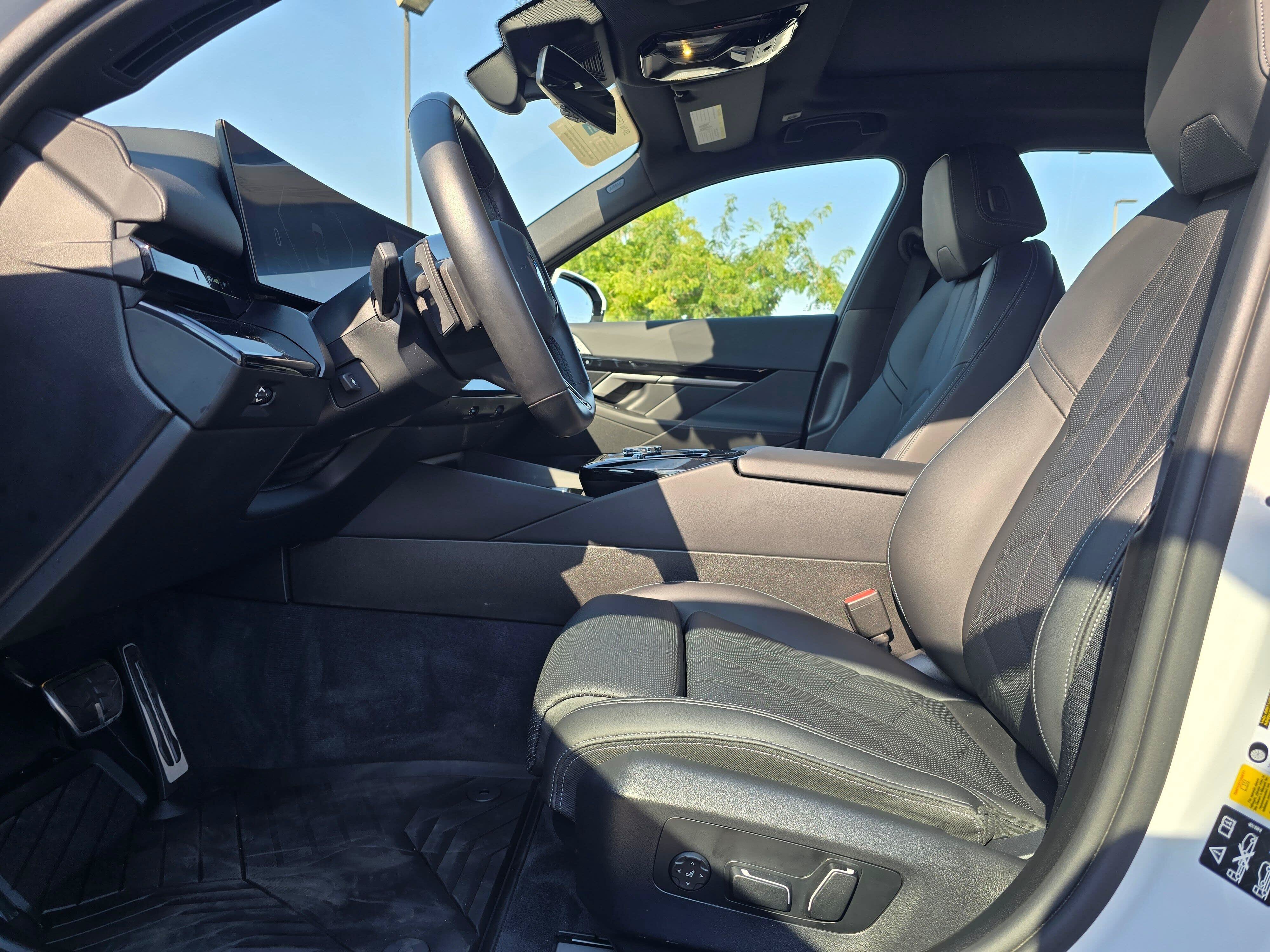 Certified 2024 BMW 530i xDrive w/ Executive Package AWD/4WD image 10