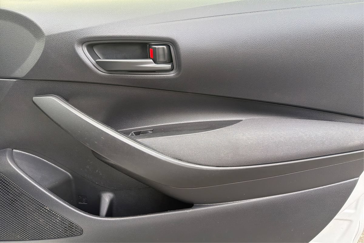 Used 2022 Toyota Corolla LE FWD image 20