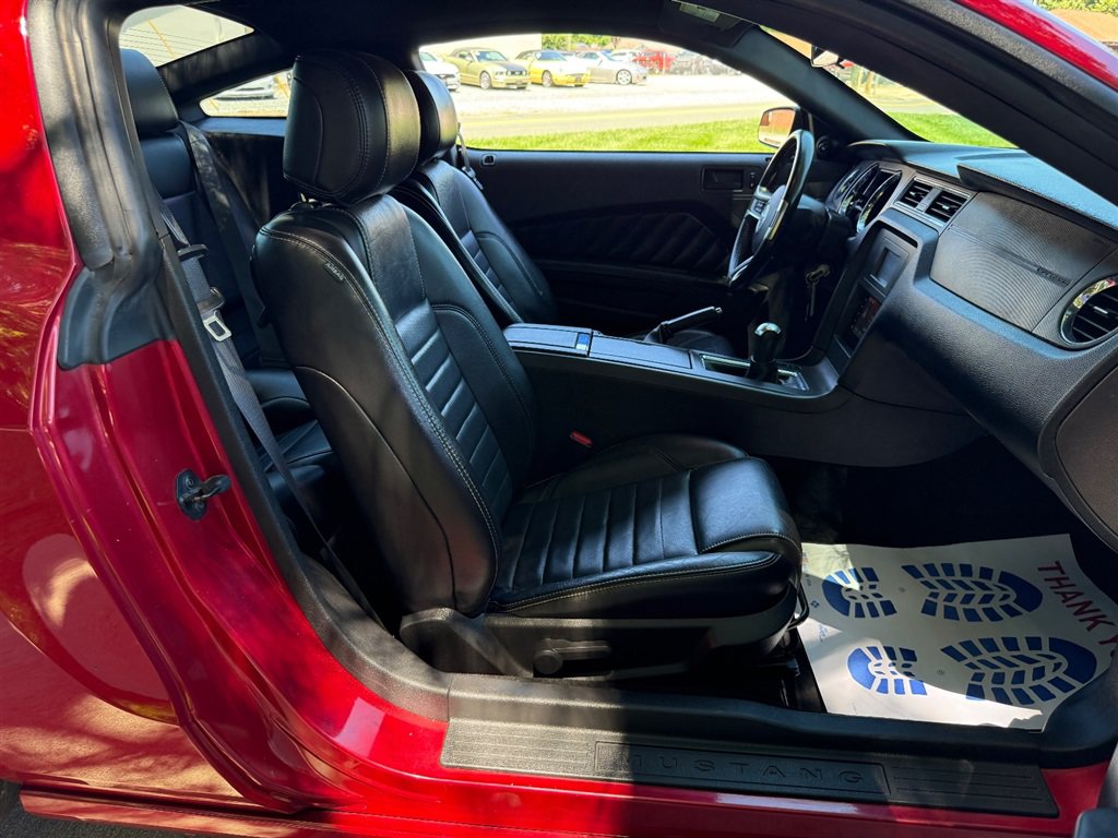 Used 2013 Ford Mustang Coupe RWD image 56