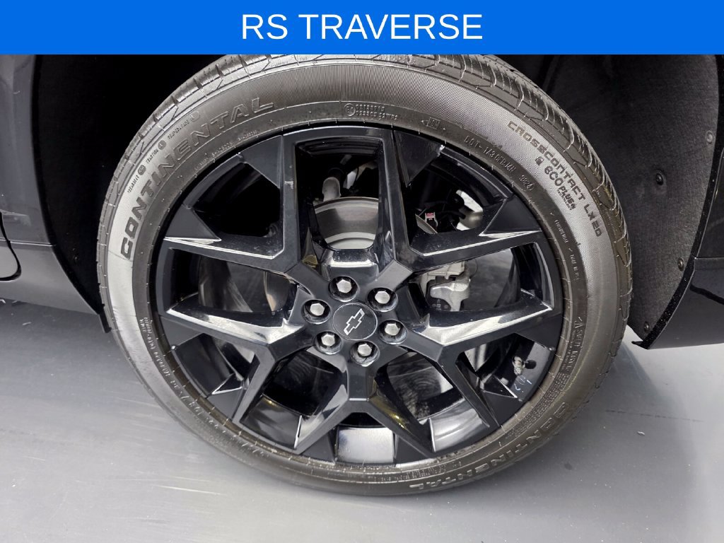 Used 2024 Chevrolet Traverse RS FWD image 19