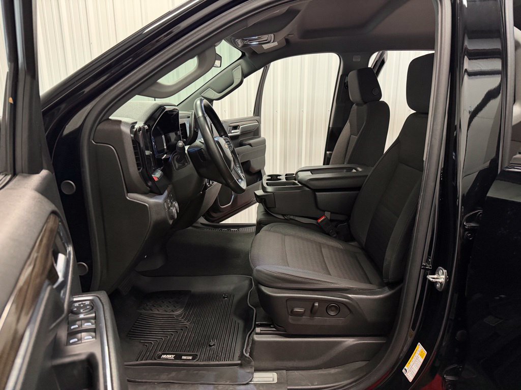 Used 2024 Chevrolet Silverado 1500 LT AWD/4WD image 36